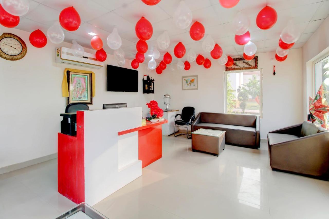 Elegance Resort Mathura Exterior foto