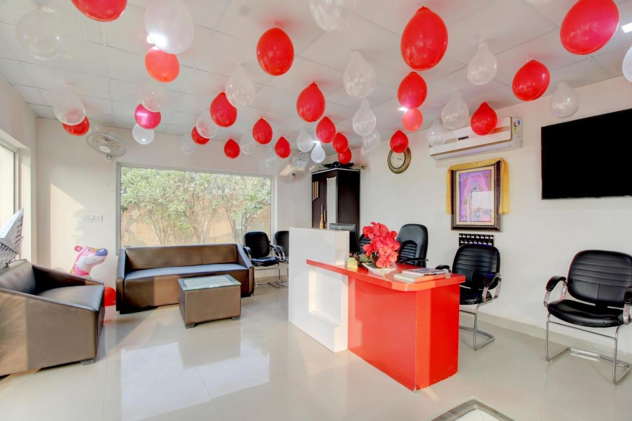 Elegance Resort Mathura Exterior foto