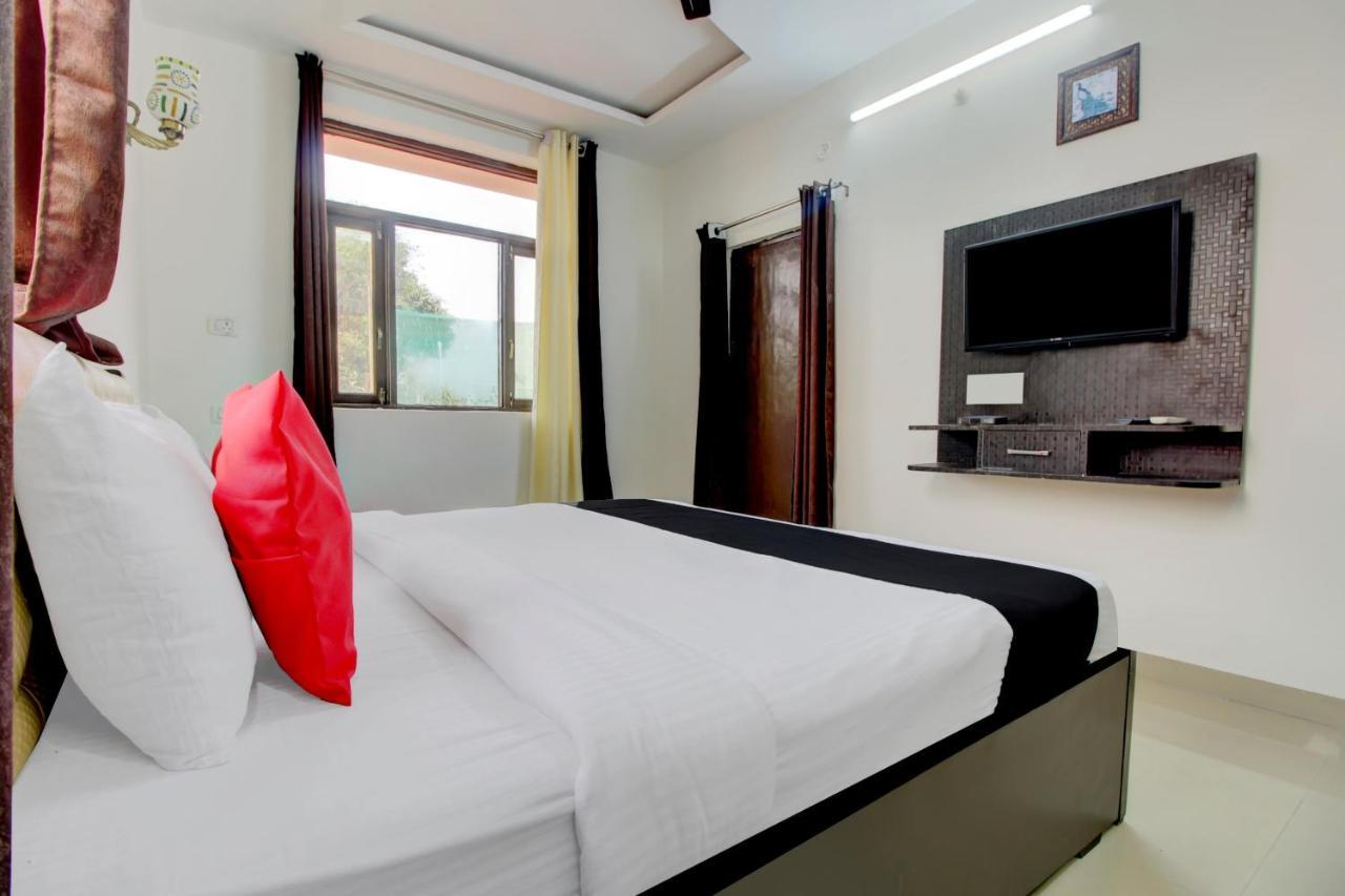 Elegance Resort Mathura Exterior foto