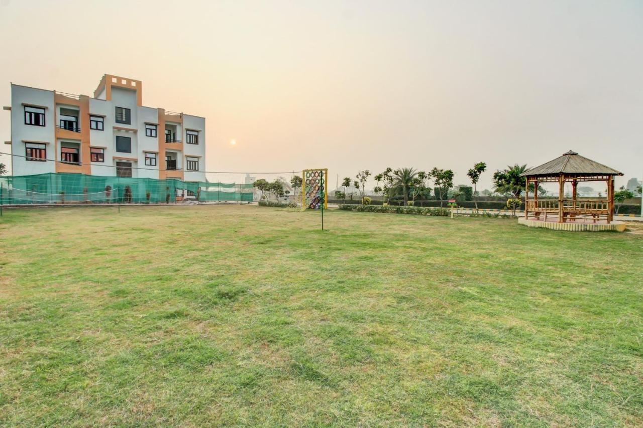 Elegance Resort Mathura Exterior foto